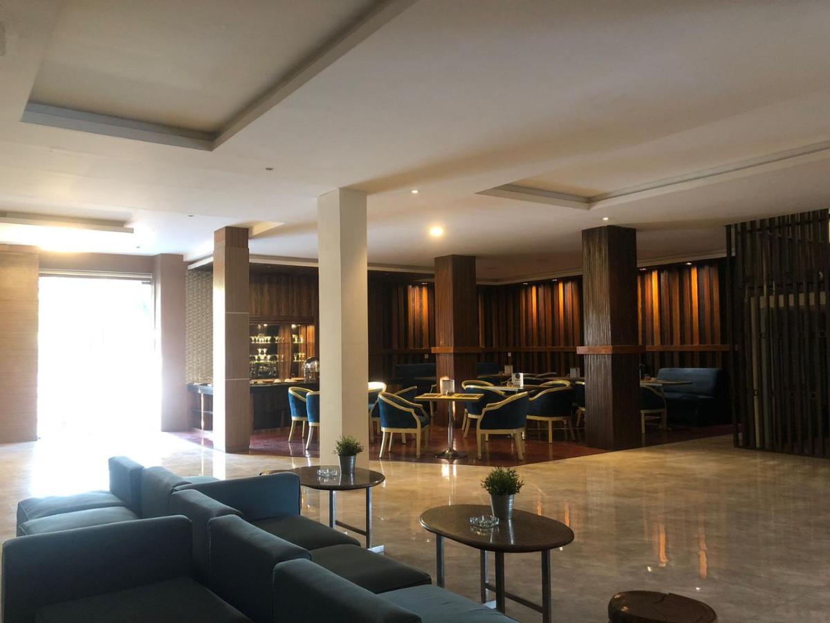 Hotel Aruni Ancol Jakarta Buitenkant foto