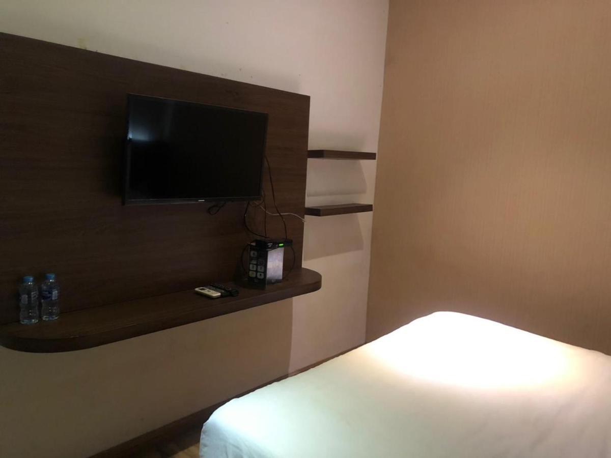 Hotel Aruni Ancol Jakarta Buitenkant foto